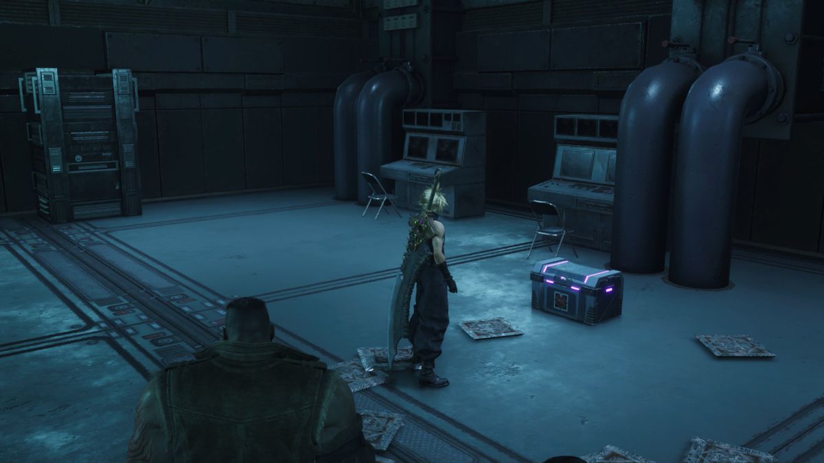 Cloud stands in front of a chest with a purple glow to it in FF7 Rebirth