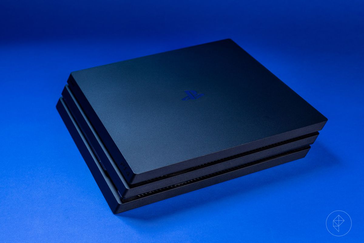 PS4 Pro-konsol på blå bakgrund