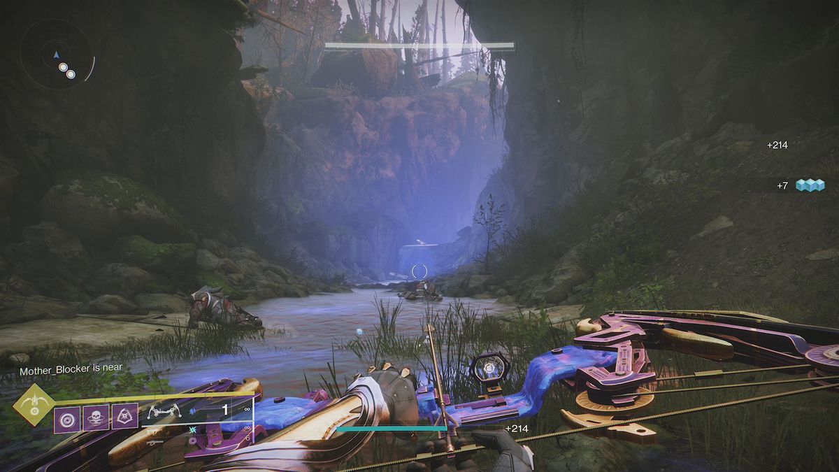 En bäck som rinner från några grottor i Destiny 2