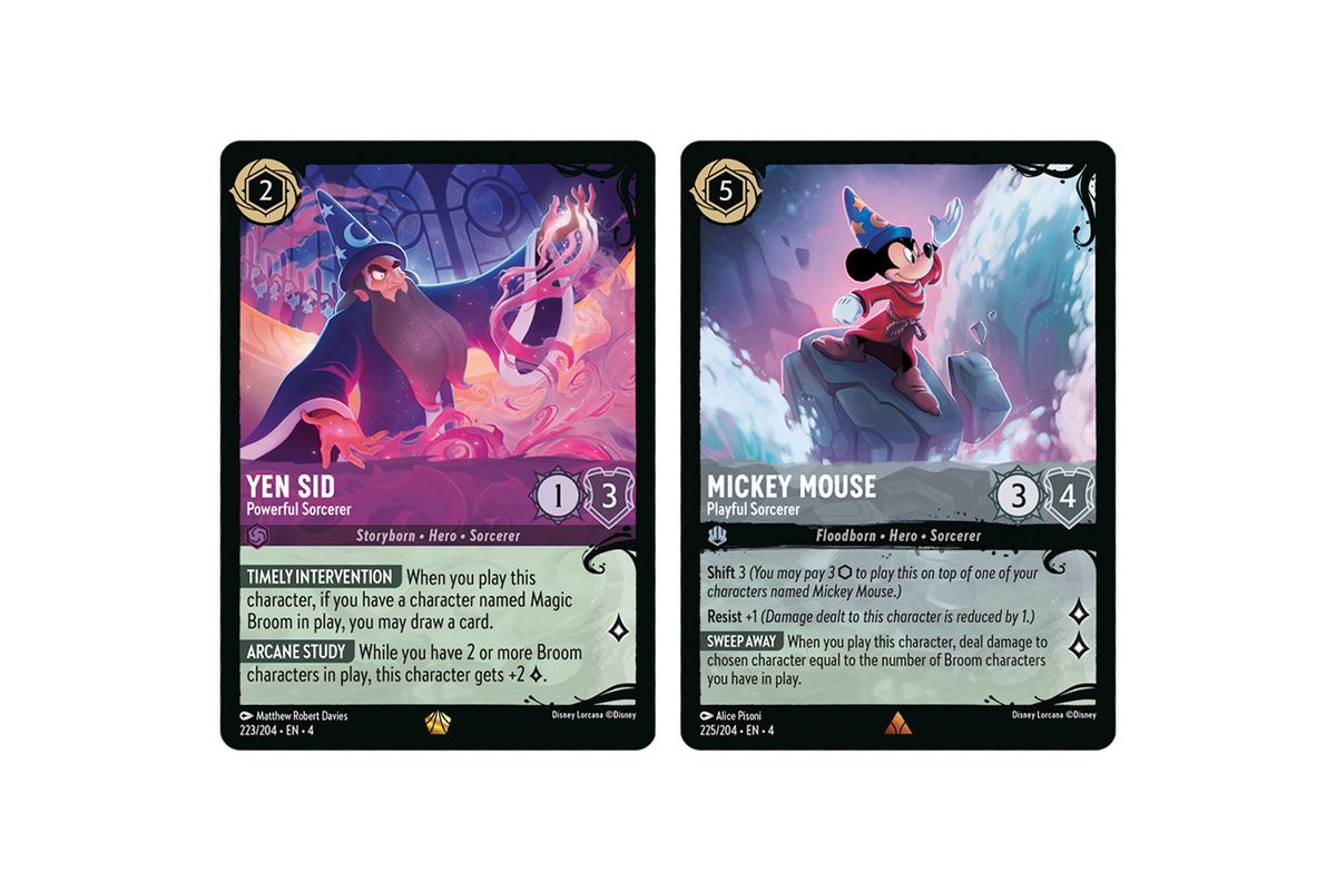 Yen Sid, Powerful Sorcerer och Musse Pigg, Playful Sorcerer-kort från Illumineer's Quest: Deep Trouble inkluderar unika krafter, som Timely Intervention, som låter dig dra ett kort om du har en Magic Broom i spel.