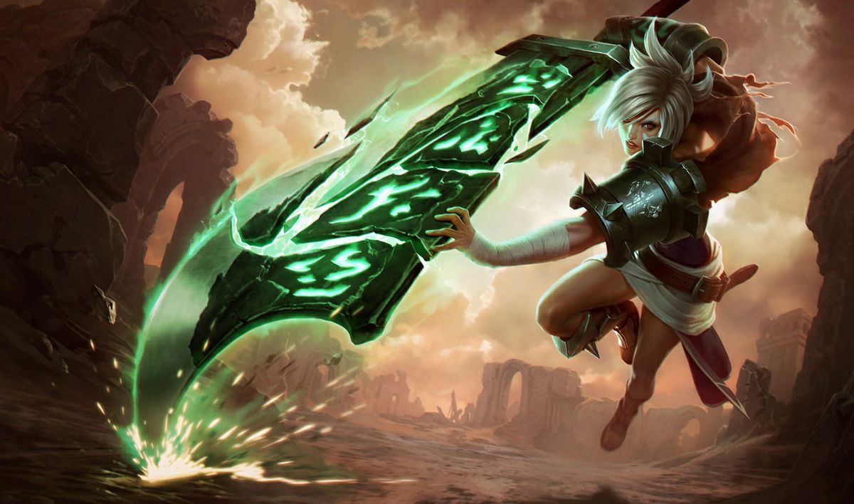 Riven och hennes gigantiska gröna svärd kastar sig fram i League of Legends