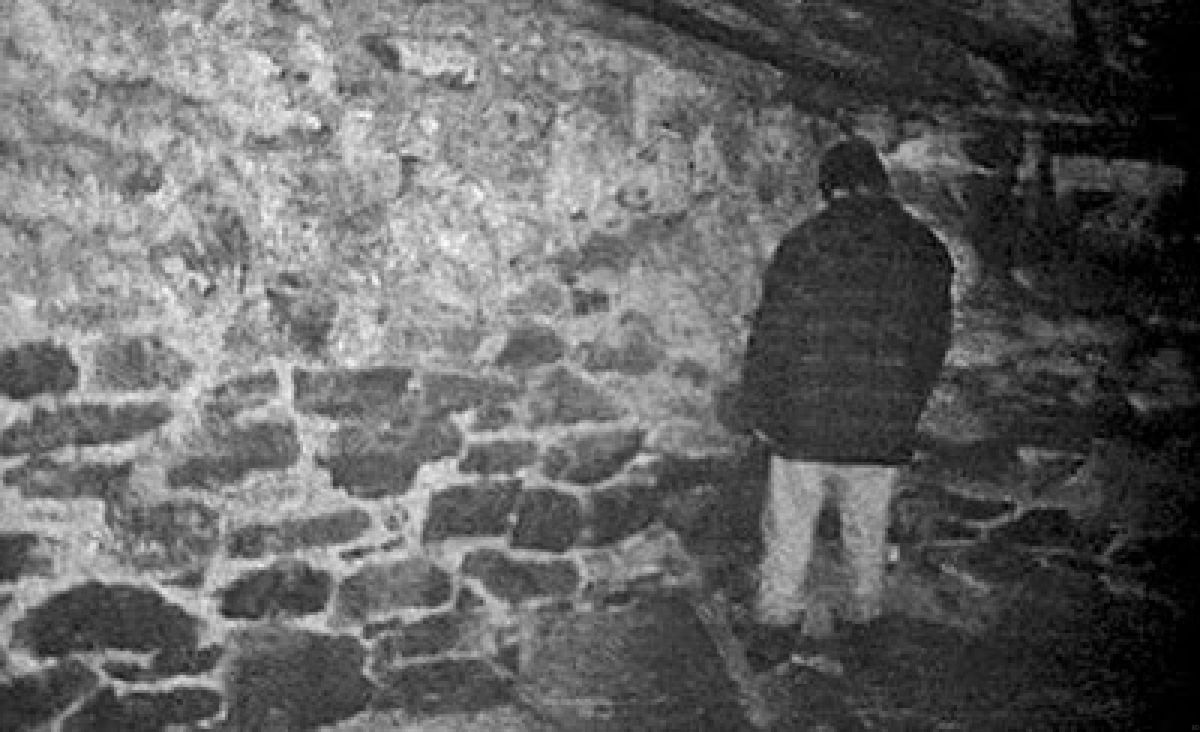 Mike står i ett hörn i The Blair Witch Project