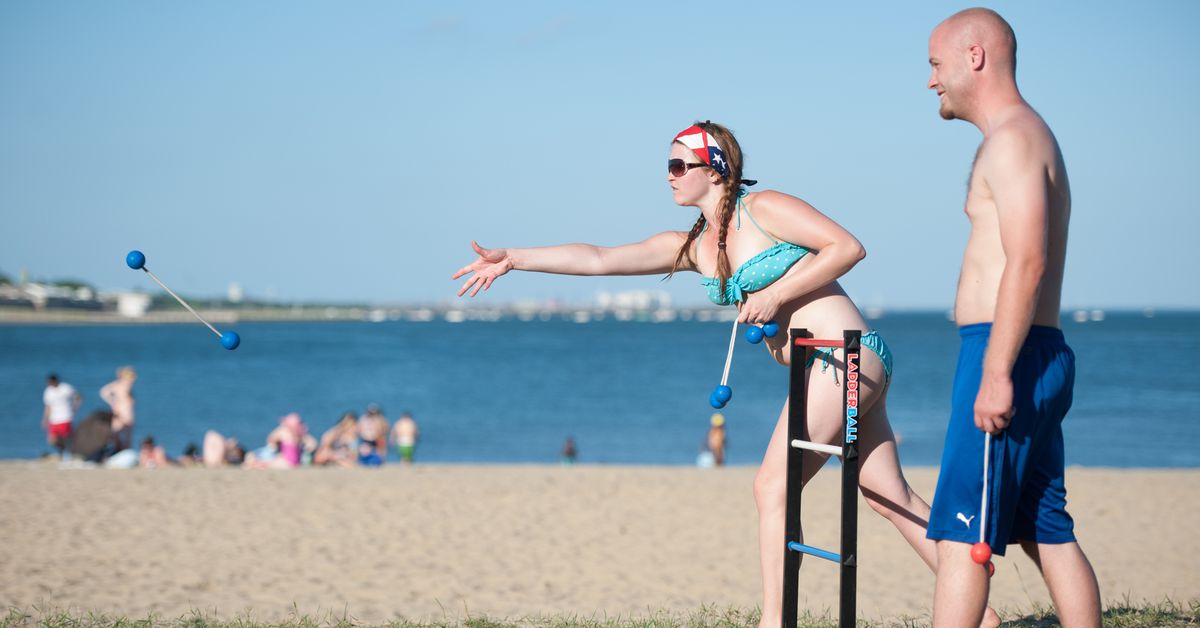 Det är dags för het sommar för trädgårdsspel.  Håll dig hydrerad och kolla in en ny för dig bakgårdssport