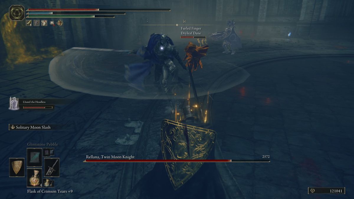 Rellana swings a large sword at the Elden Ring DLC player