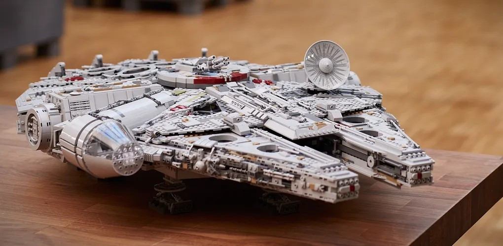 En bild på Lego Millennium Falcon